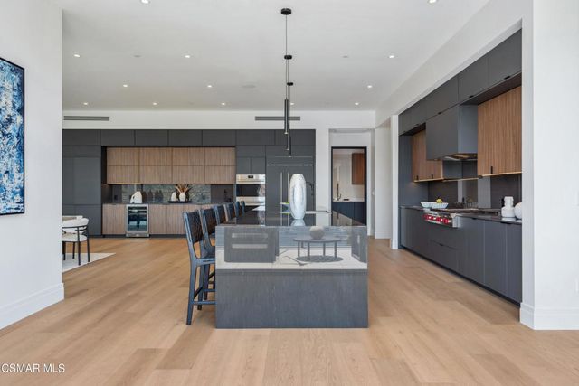 461 Lake Sherwood Drive, Westlake Village, CA 91361