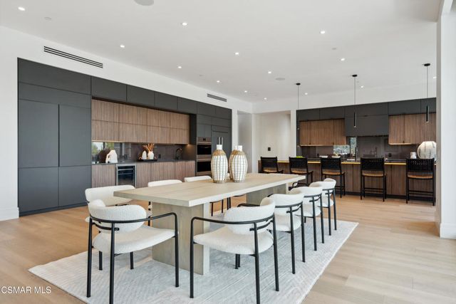 461 Lake Sherwood Drive, Westlake Village, CA 91361