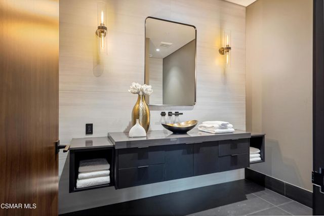 461 Lake Sherwood Drive, Westlake Village, CA 91361