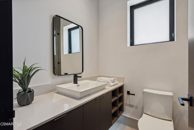 461 Lake Sherwood Drive, Westlake Village, CA 91361