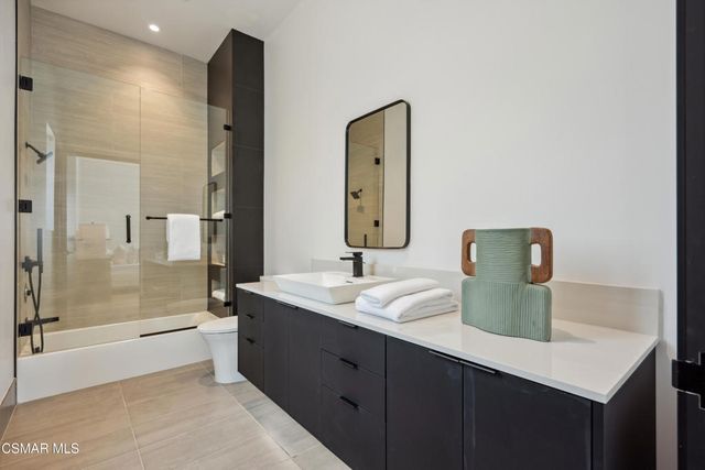 461 Lake Sherwood Drive, Westlake Village, CA 91361