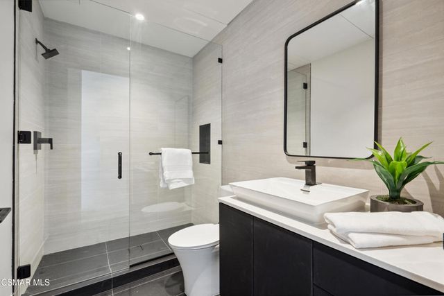 461 Lake Sherwood Drive, Westlake Village, CA 91361