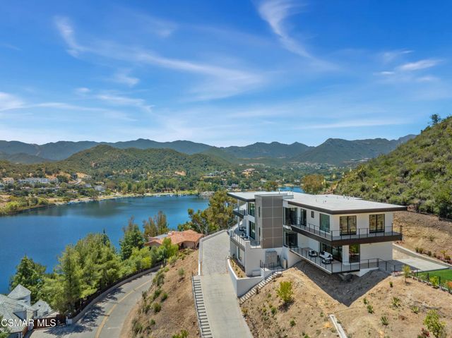 461 Lake Sherwood Drive, Westlake Village, CA 91361