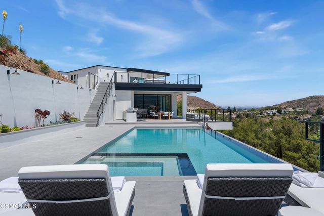 461 Lake Sherwood Drive, Westlake Village, CA 91361