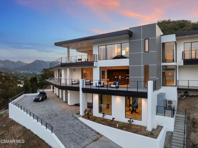 461 Lake Sherwood Drive, Westlake Village, CA 91361