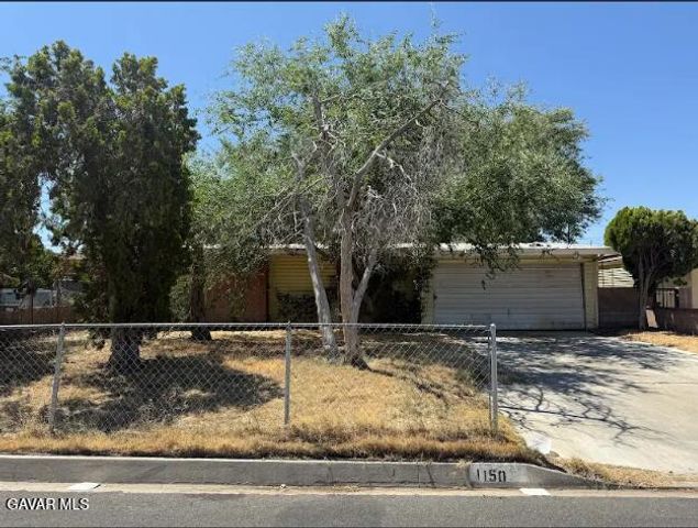 1150 W Avenue J14, Lancaster, CA 93534