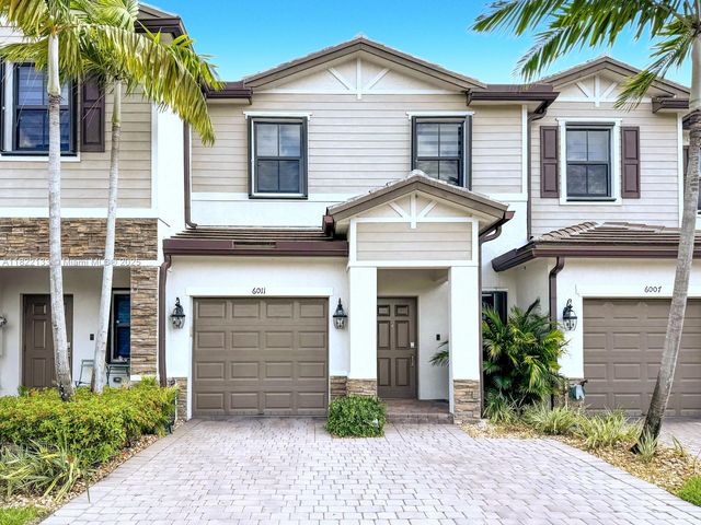 6011 W Paso Fino Pl, Davie, FL 33314