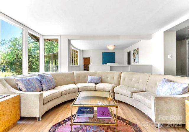 916 E Park Drive, Lincolnton, NC 28092