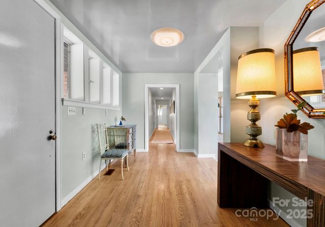 916 E Park Drive, Lincolnton, NC 28092