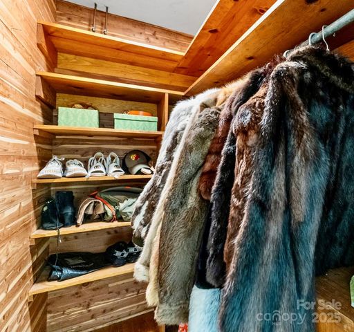 916 E Park Drive, Lincolnton, NC 28092