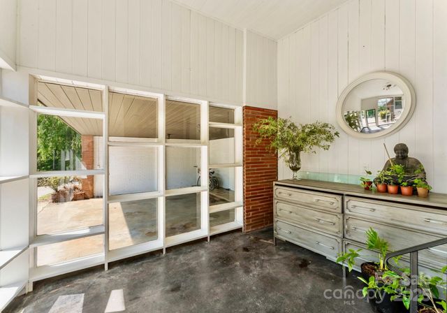 916 E Park Drive, Lincolnton, NC 28092