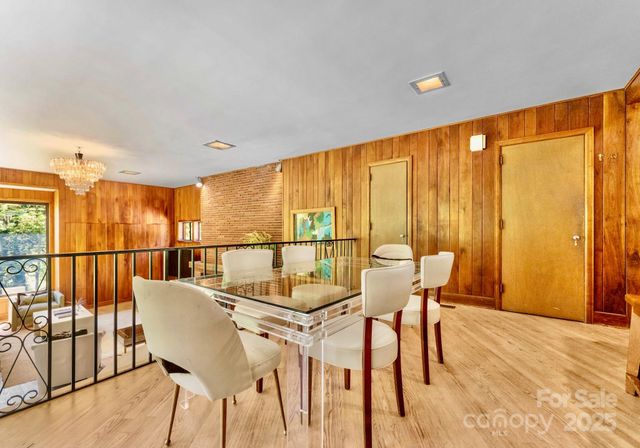 916 E Park Drive, Lincolnton, NC 28092