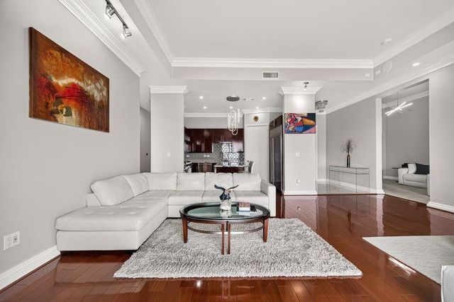 3388 Sage Road Road 2302, Houston, TX 77056
