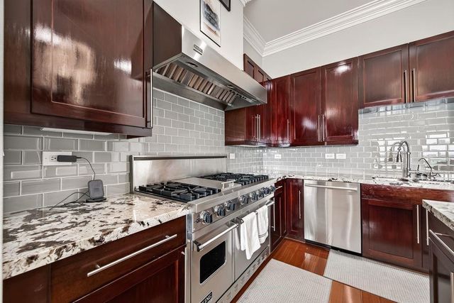 3388 Sage Road Road 2302, Houston, TX 77056
