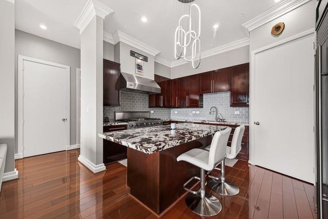 3388 Sage Road Road 2302, Houston, TX 77056