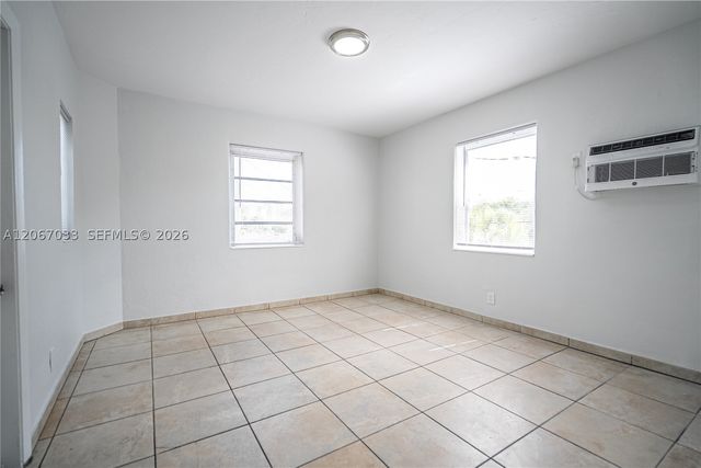 1208 71st St 8, Miami Beach, FL 33141