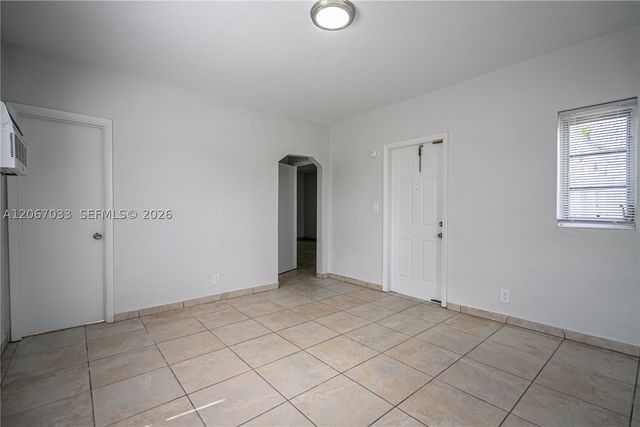 1208 71st St 8, Miami Beach, FL 33141