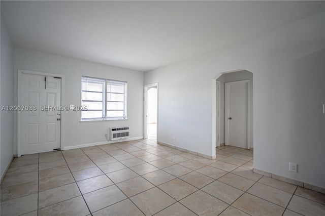 1208 71st St 8, Miami Beach, FL 33141