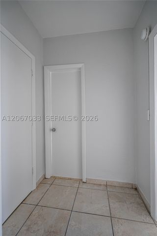 1208 71st St 8, Miami Beach, FL 33141