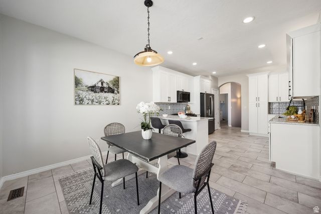 9225 N MOUNT AIREY DR, Eagle Mountain, UT 84005