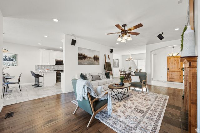 9225 N MOUNT AIREY DR, Eagle Mountain, UT 84005