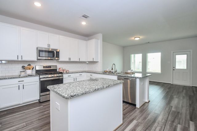 1314 Ponderosa Pine Drive, Rosharon, TX 77583