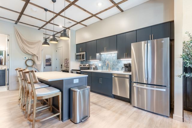 1014 16th Ave S Unit 203, Nashville, TN 37212