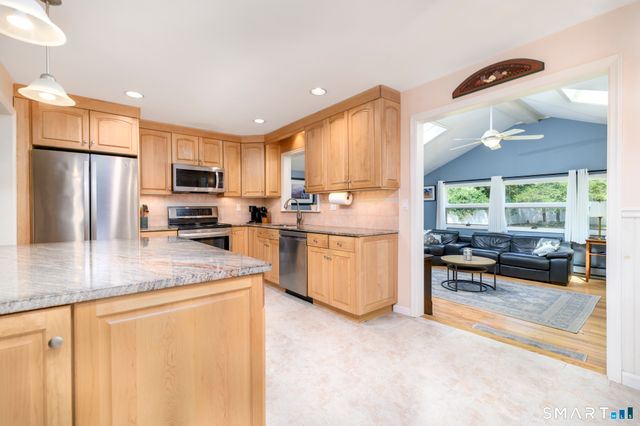 2 Thistle Road, Norwalk, CT 06851