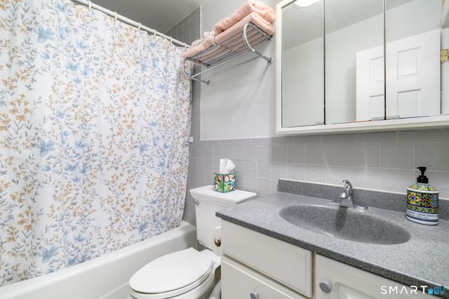 2 Thistle Road, Norwalk, CT 06851