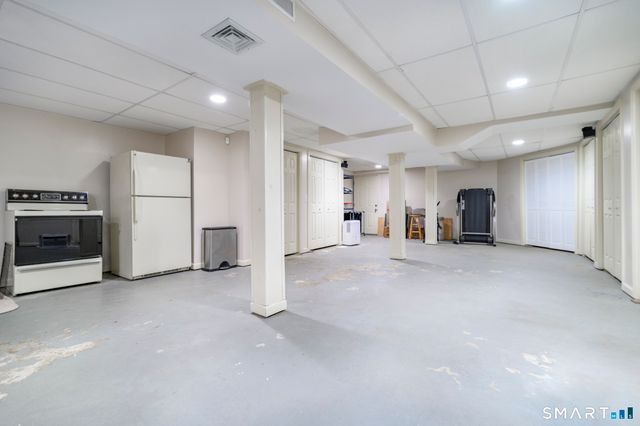 2 Thistle Road, Norwalk, CT 06851