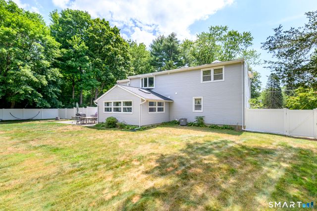 2 Thistle Road, Norwalk, CT 06851