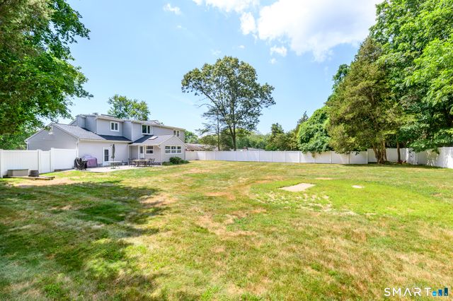 2 Thistle Road, Norwalk, CT 06851