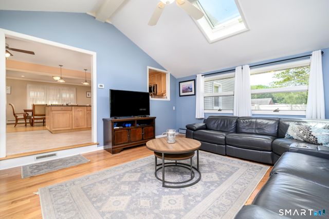 2 Thistle Road, Norwalk, CT 06851