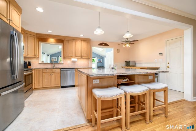 2 Thistle Road, Norwalk, CT 06851