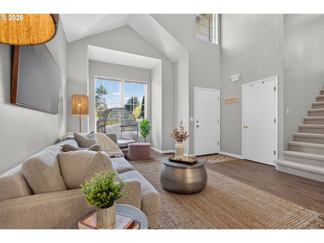 12739 Sw LESSER Rd, Portland, OR 97219