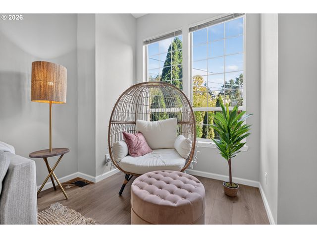 12739 Sw LESSER Rd, Portland, OR 97219