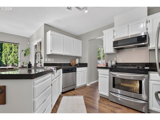 12739 Sw LESSER Rd, Portland, OR 97219