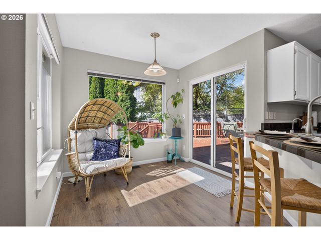 12739 Sw LESSER Rd, Portland, OR 97219