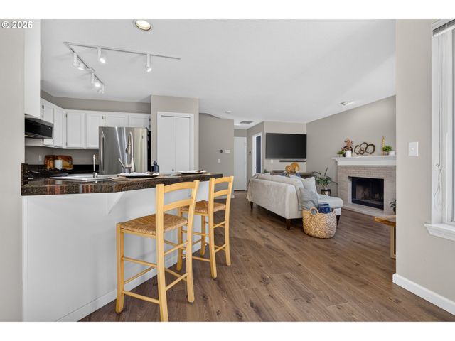 12739 Sw LESSER Rd, Portland, OR 97219