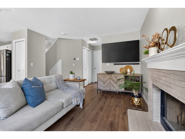 12739 Sw LESSER Rd, Portland, OR 97219