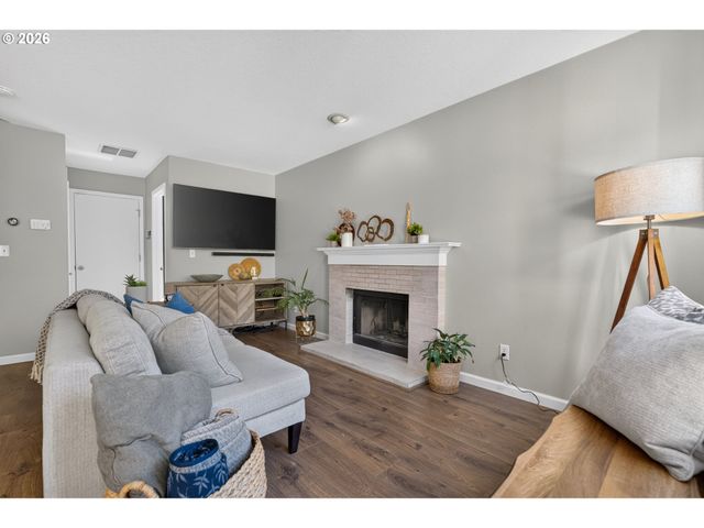 12739 Sw LESSER Rd, Portland, OR 97219