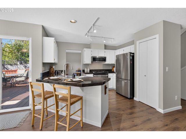 12739 Sw LESSER Rd, Portland, OR 97219