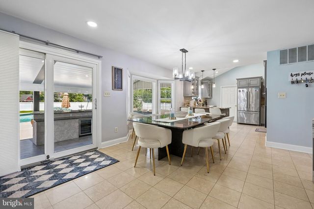2206 DERBY DR, Cinnaminson, NJ 08077