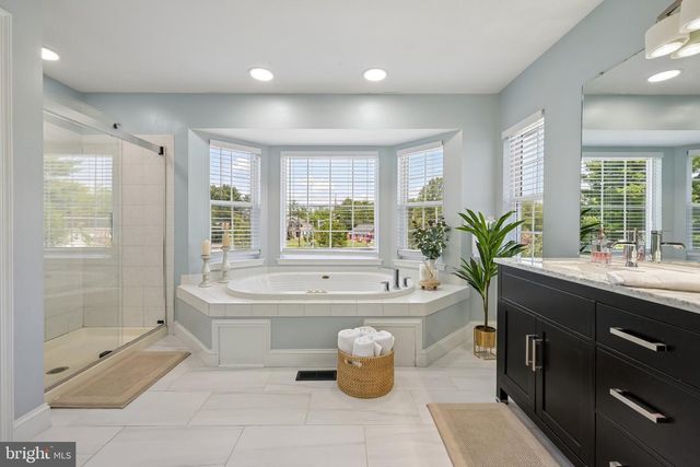 2206 DERBY DR, Cinnaminson, NJ 08077