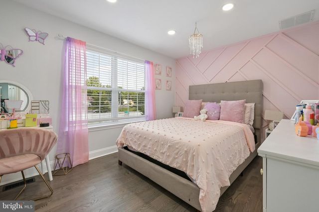 2206 DERBY DR, Cinnaminson, NJ 08077