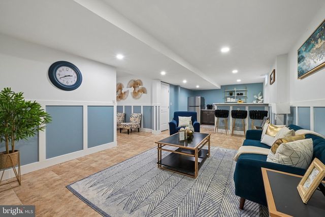 2206 DERBY DR, Cinnaminson, NJ 08077