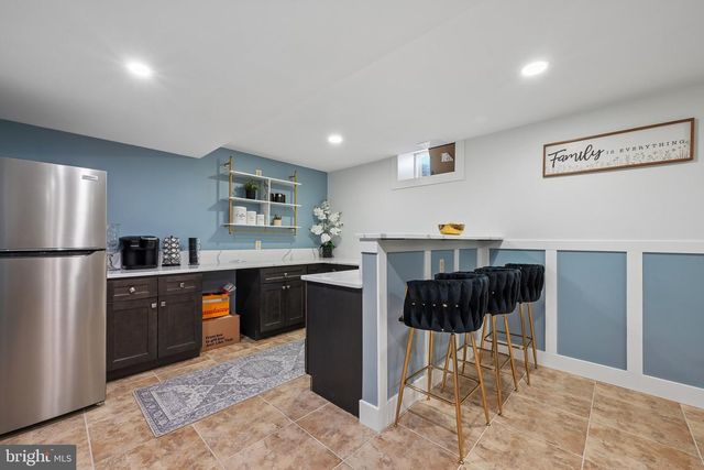 2206 DERBY DR, Cinnaminson, NJ 08077