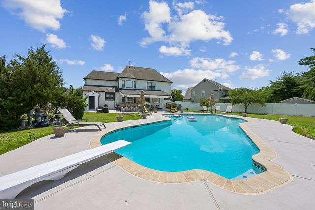 2206 DERBY DR, Cinnaminson, NJ 08077