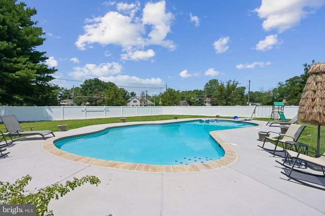 2206 DERBY DR, Cinnaminson, NJ 08077