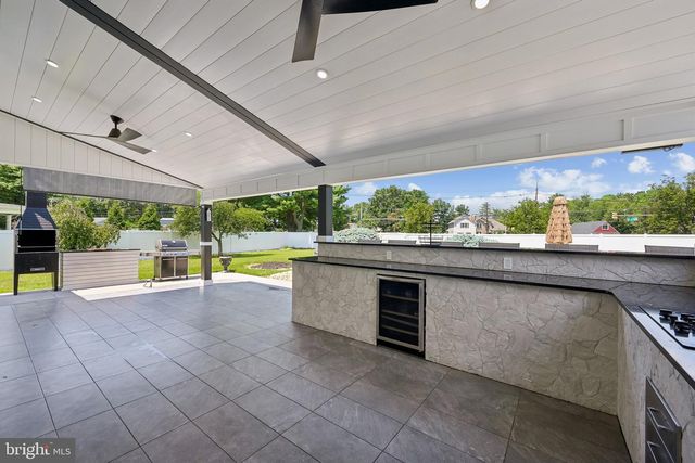 2206 DERBY DR, Cinnaminson, NJ 08077